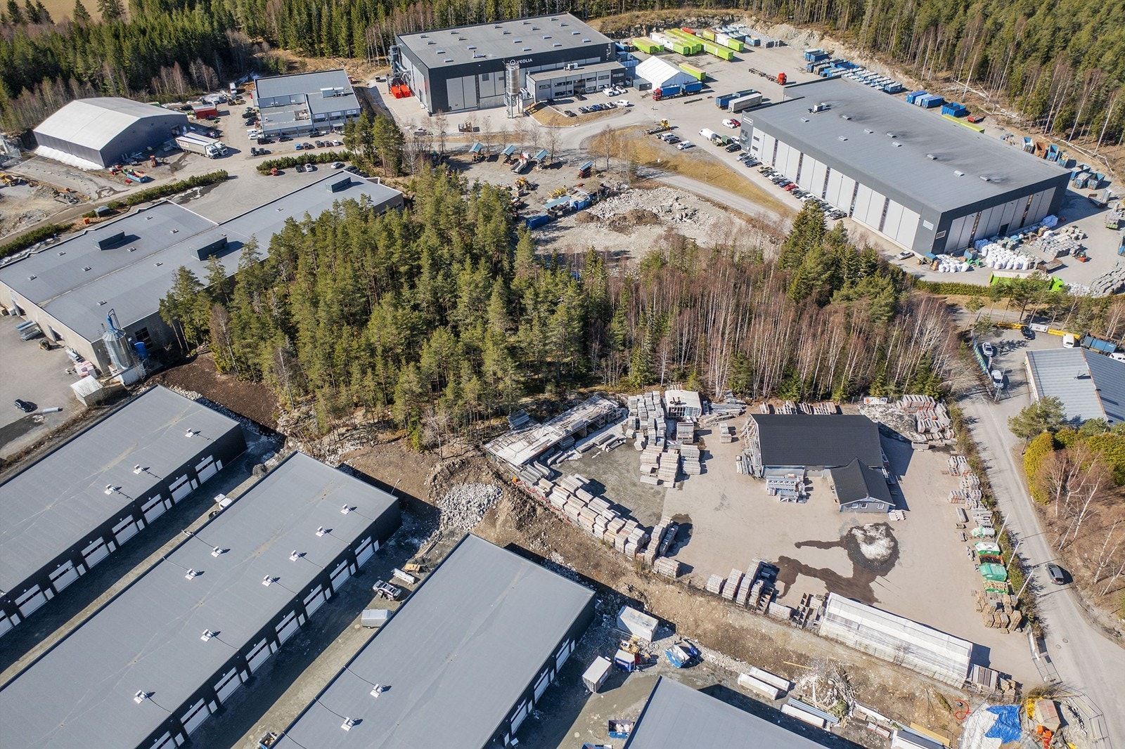 Rørnett for vann og avløp ligger rett utenfor tomtegrensen Galleribilde