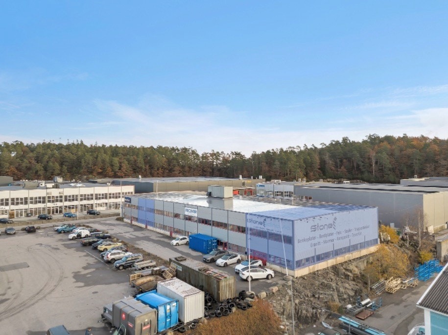 Lager/produksjonslokale markert i blått til høyre Galleribilde