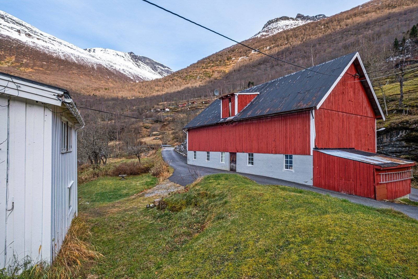 Låve Galleribilde