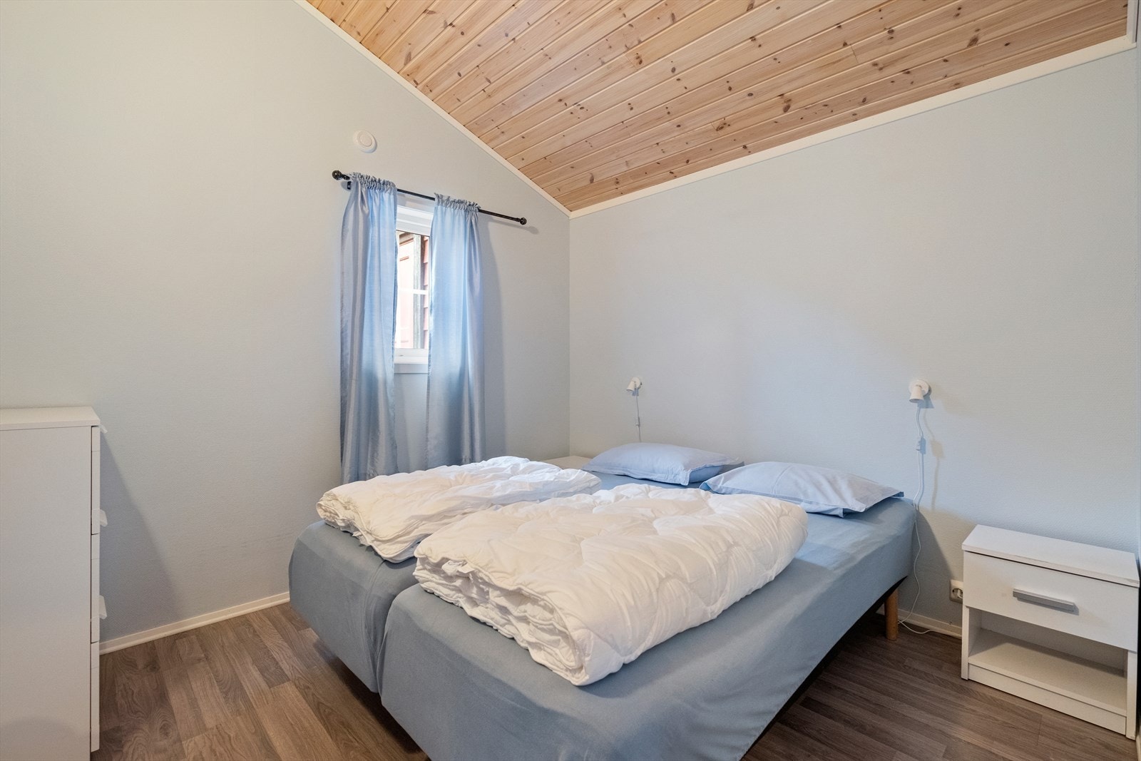 Hytte med 2 soverom - hovedsoverom Galleribilde