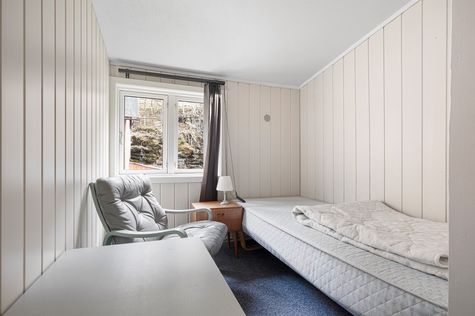 Kårbolig - soverom på loft (mot øst) Galleribilde