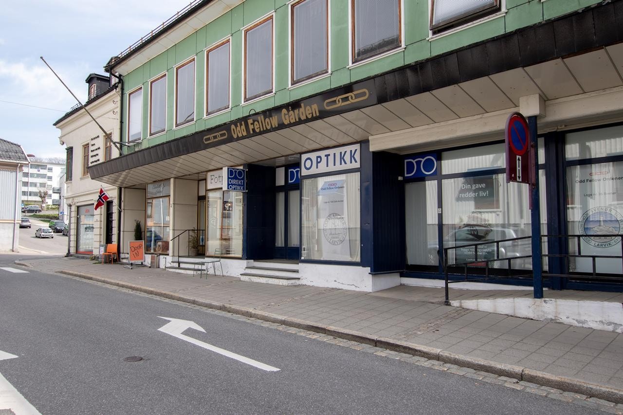 Fasade, det er seksjon i 2 og 3 etasje som selges. Galleribilde