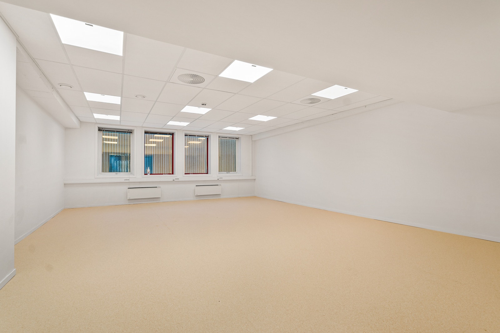 Stort kontor. 55 kvm. Galleribilde