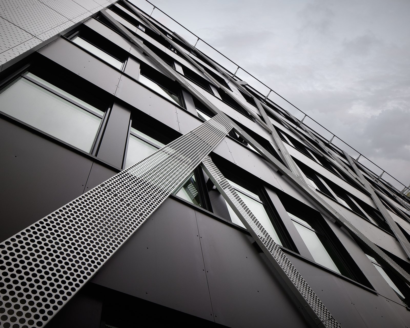 Gårdeier har rehabilitert eiendommen over tid og fylt opp med nye leietakere underveis Galleribilde