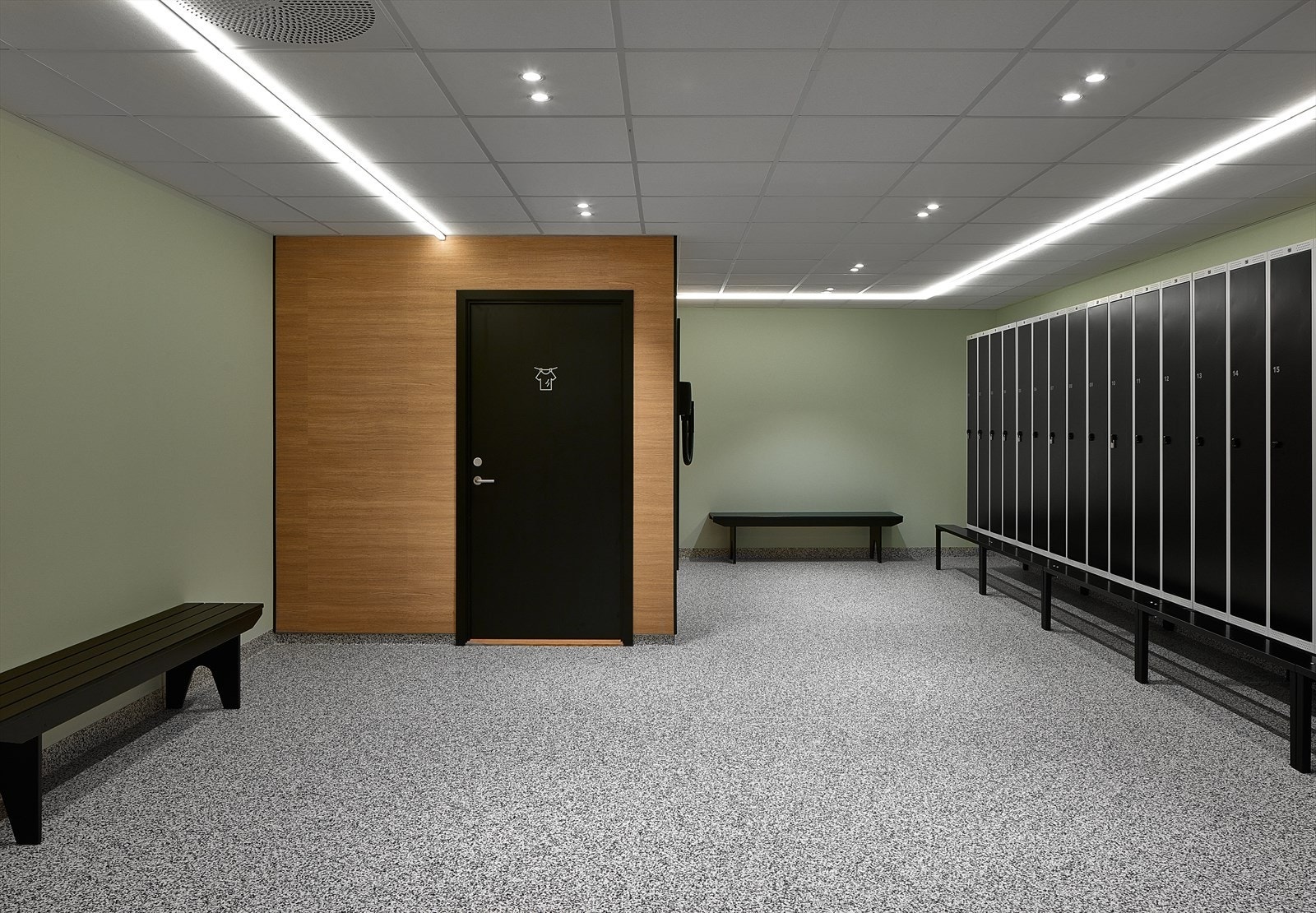 Nye og freshe garderobe- og dusjfasiliteter Galleribilde