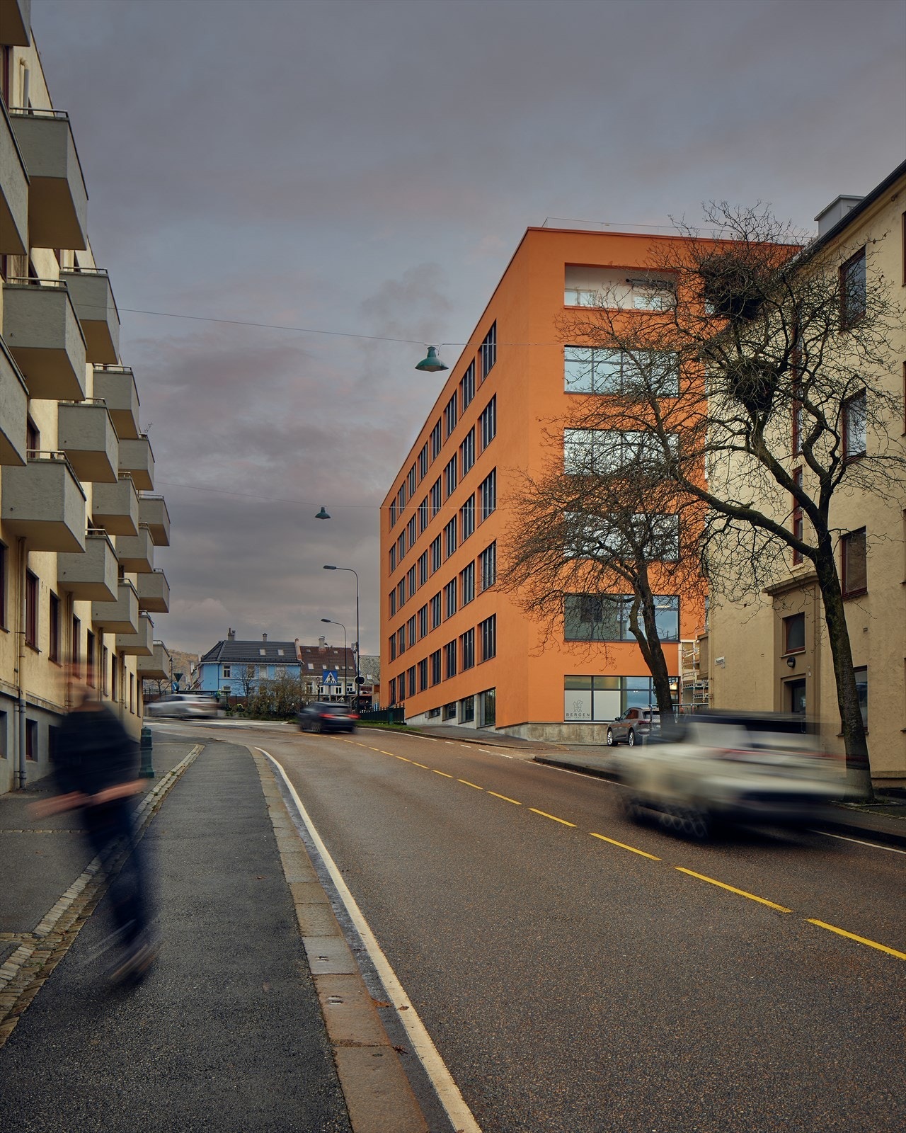 Sentral beliggenhet med direkte tilkomst til alle innfartsårer i Bergen Galleribilde