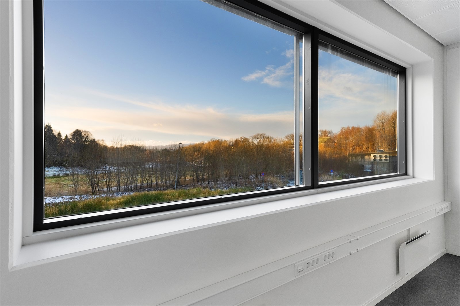 Ledig kontorareal, BTA 88 -312 m². Teamkontor. Utsikt fra kontor Galleribilde