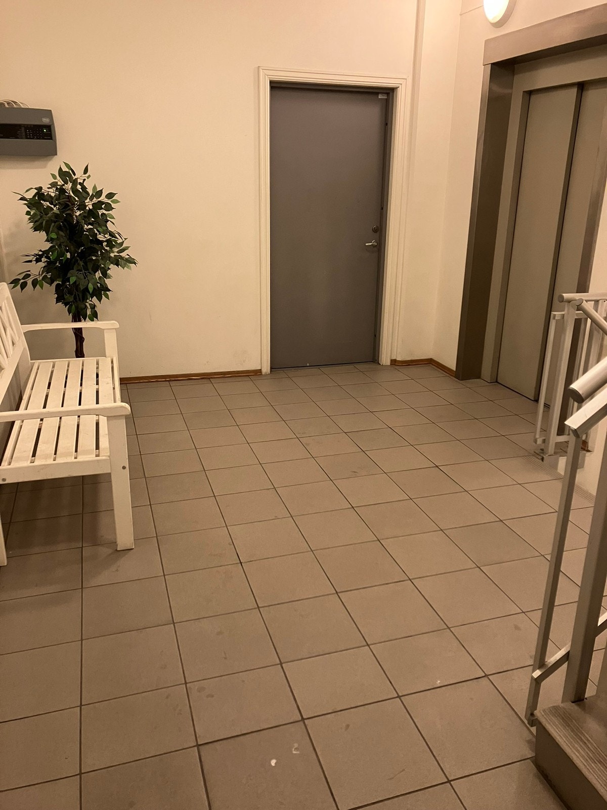 Inngangsparti nede Galleribilde