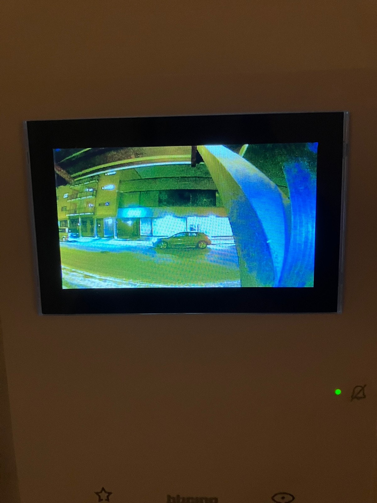 Døråpner m videoovervåking Galleribilde