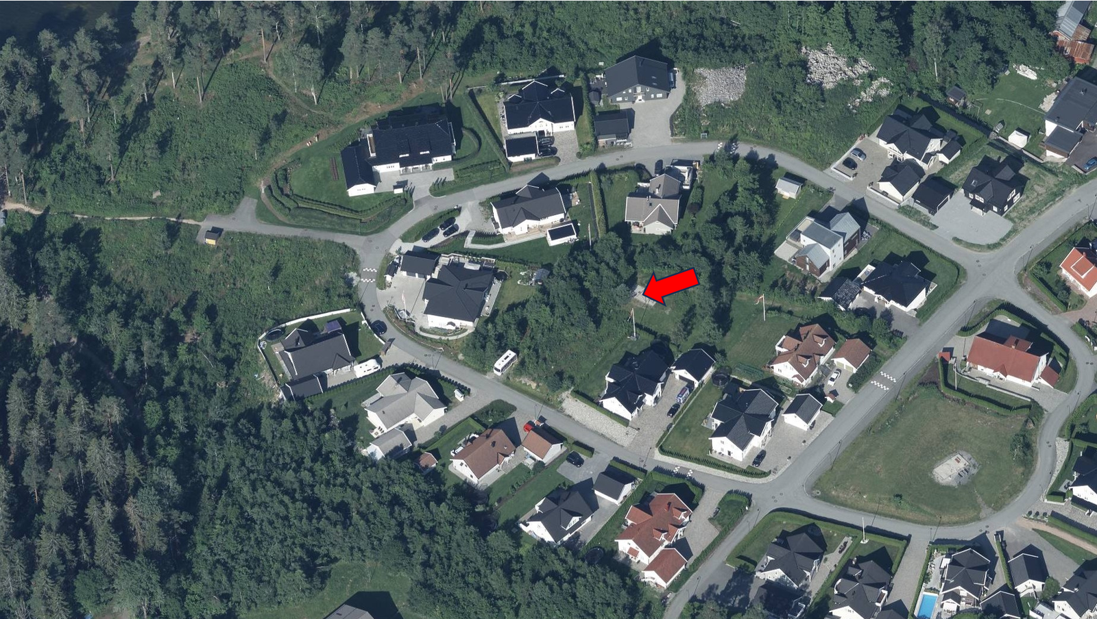Nydelig beliggenhet i vel etablert boligområrde Galleribilde