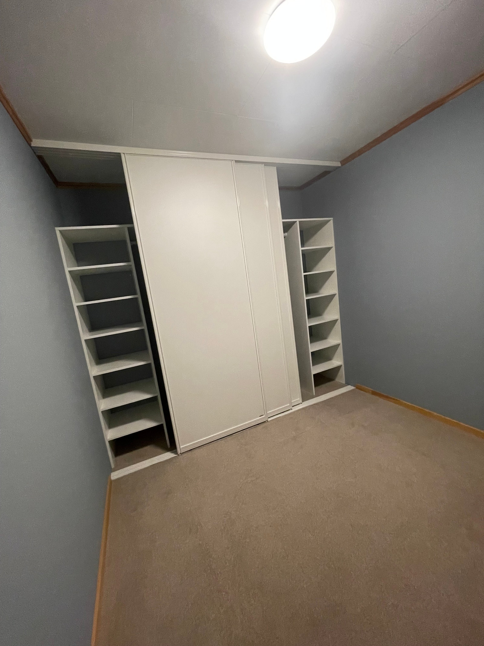 Garderobe disp. rom Galleribilde