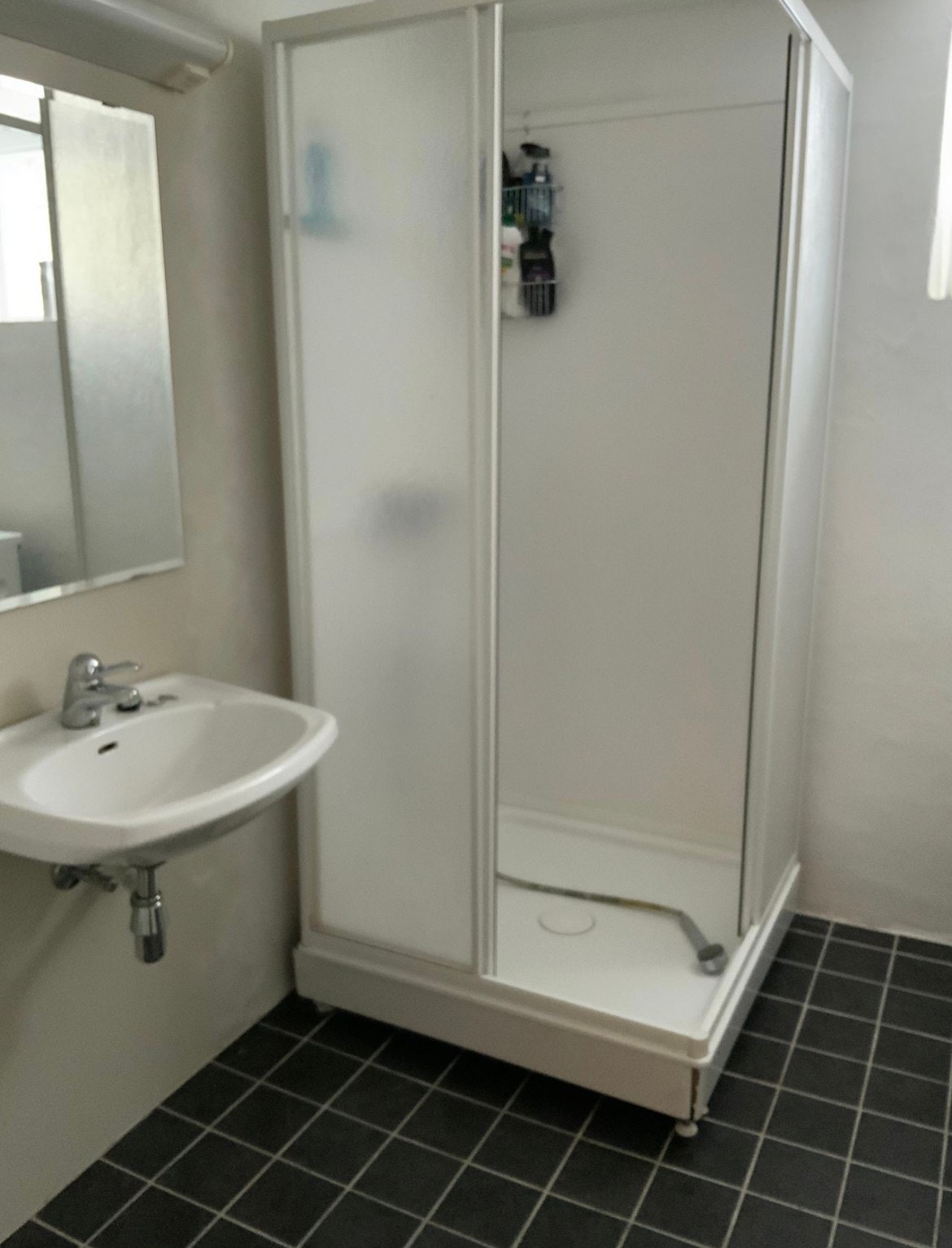 Dusjkabinett i de fleste bofellesskap Galleribilde