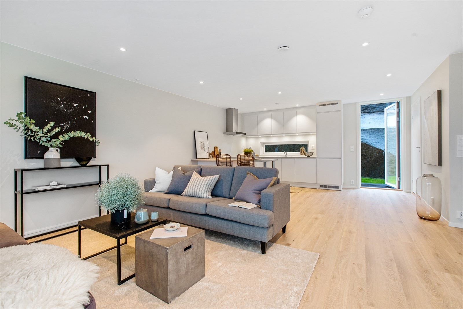 Tv og internett er inkludert i felleskosntadene for andelen. Galleribilde