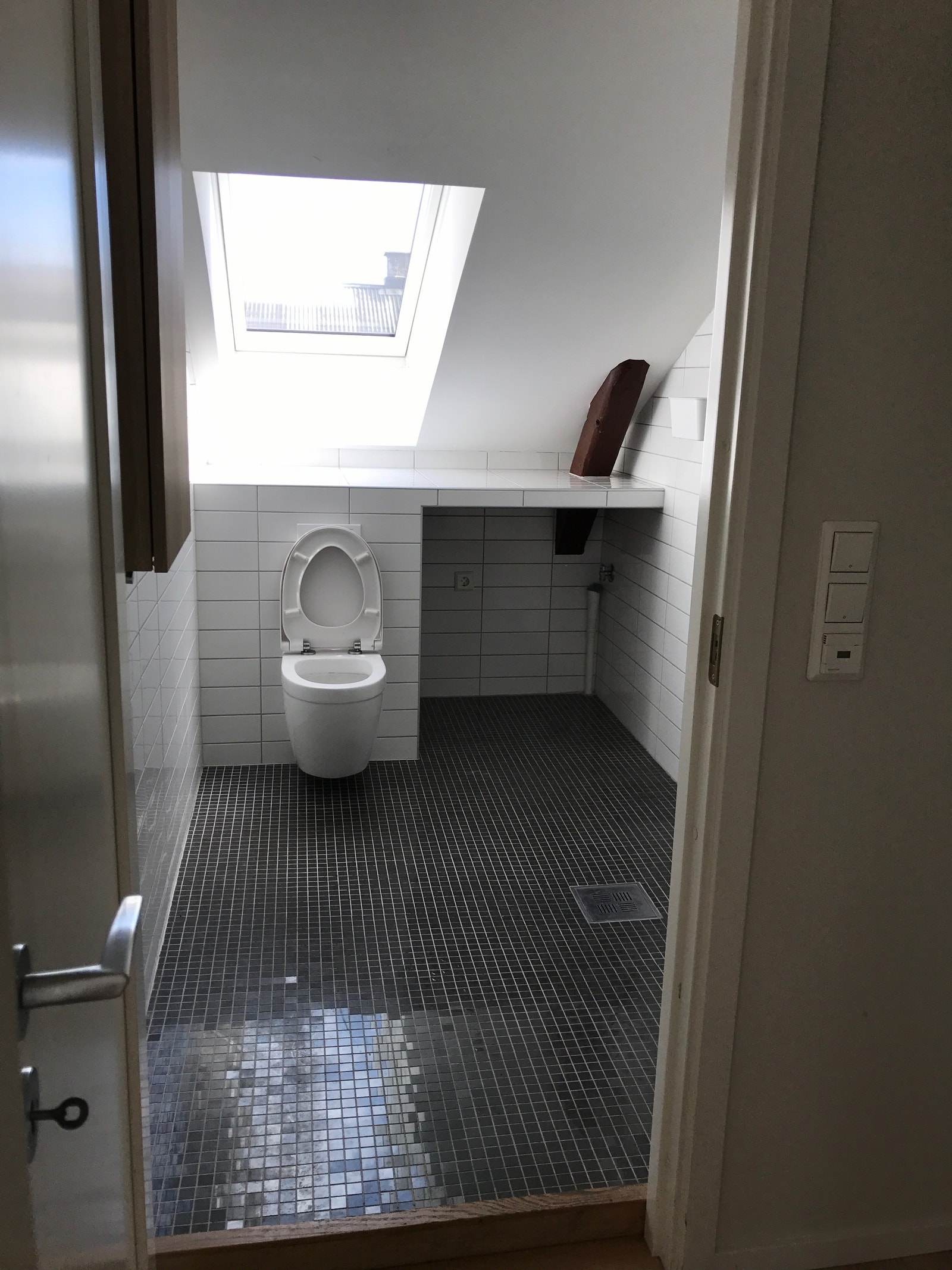 Bad med vaskemaskin Galleribilde
