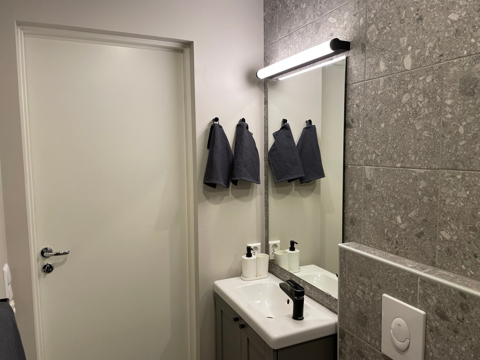 Baderom med delikate detaljer Galleribilde