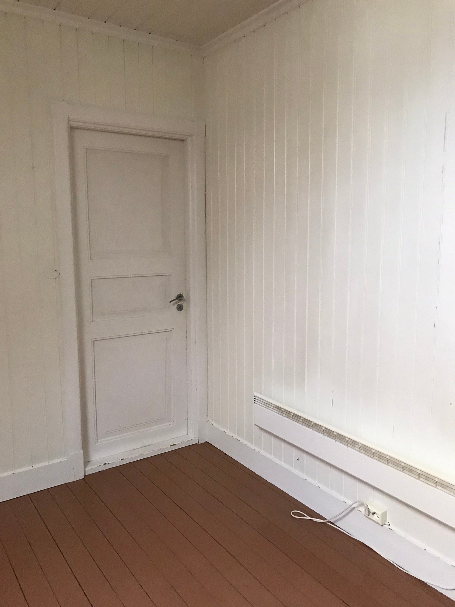 Dør til loft fra soverom 3 Galleribilde