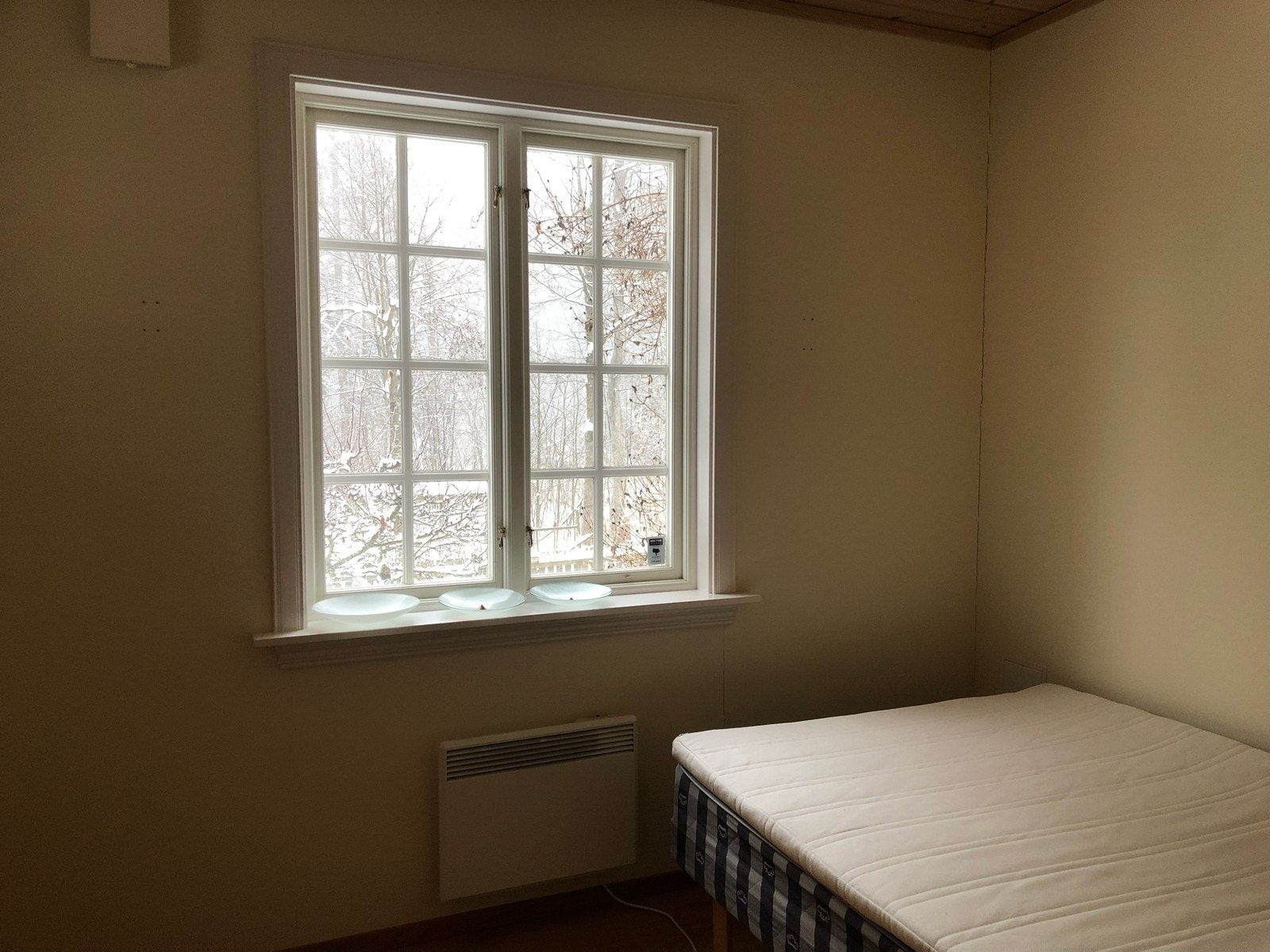 Soverom, m/ 120 seng. Plass til større Galleribilde