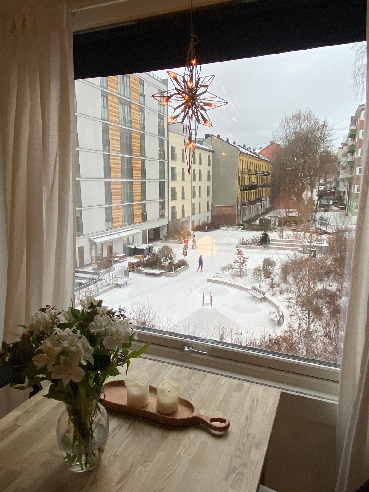 Utsikt til bakgården Galleribilde