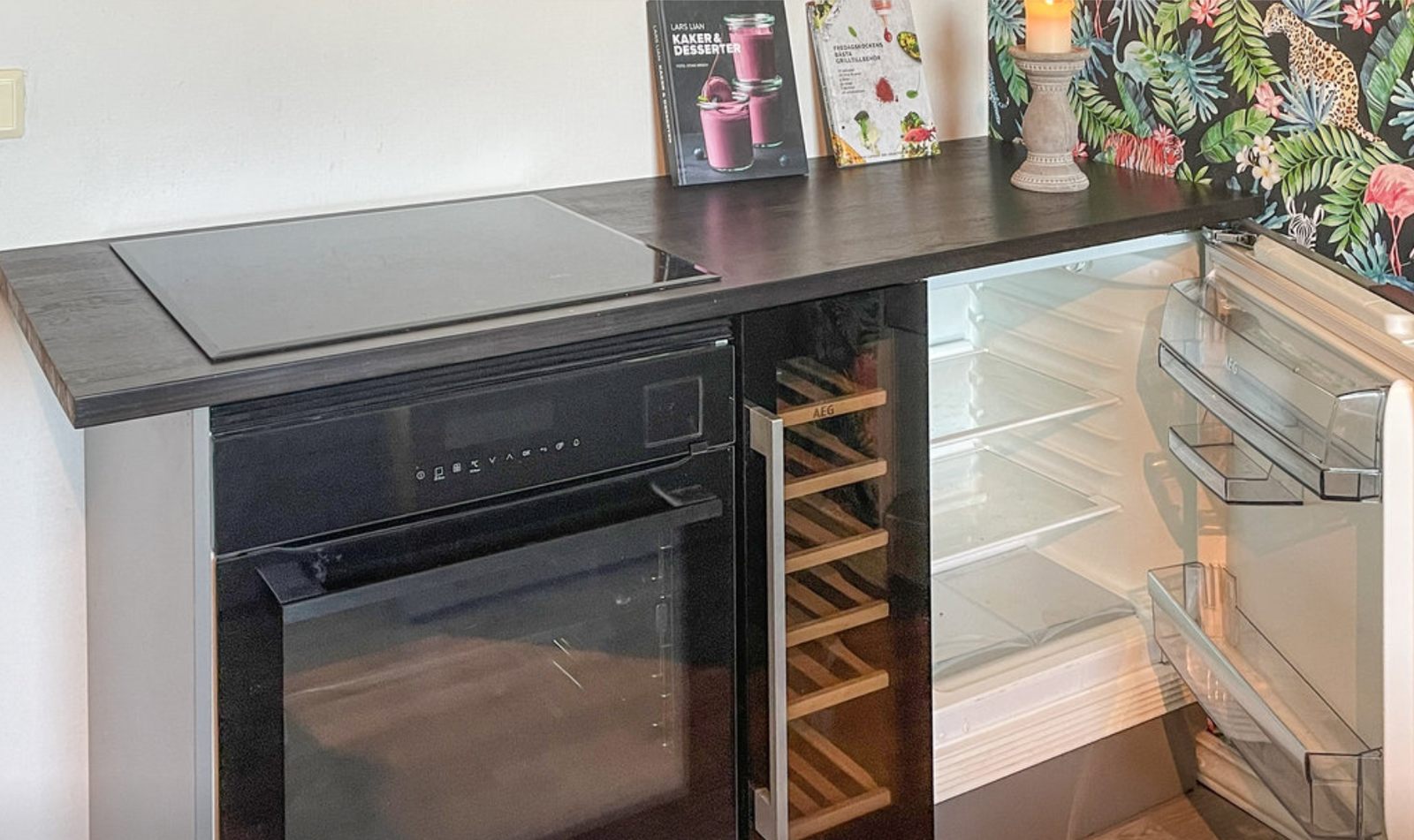 Kjøkkenet har nye eksklusive hvitevarer fra AEG. Galleribilde