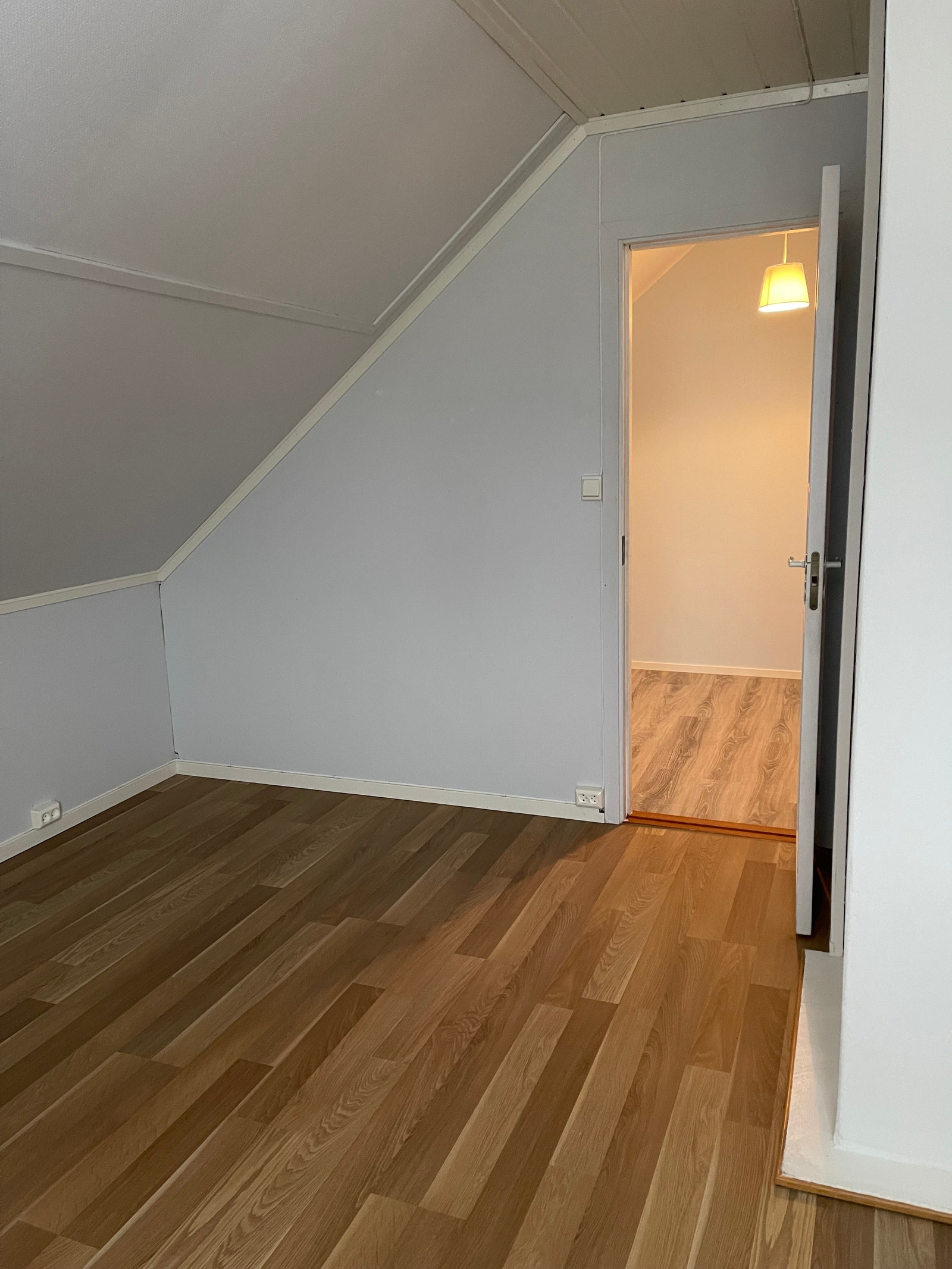 Soverom 2 har et lite ekstra rom innenfor m/takvindu. Egnet som barne-, leke- eller lite hobbyrom. Galleribilde