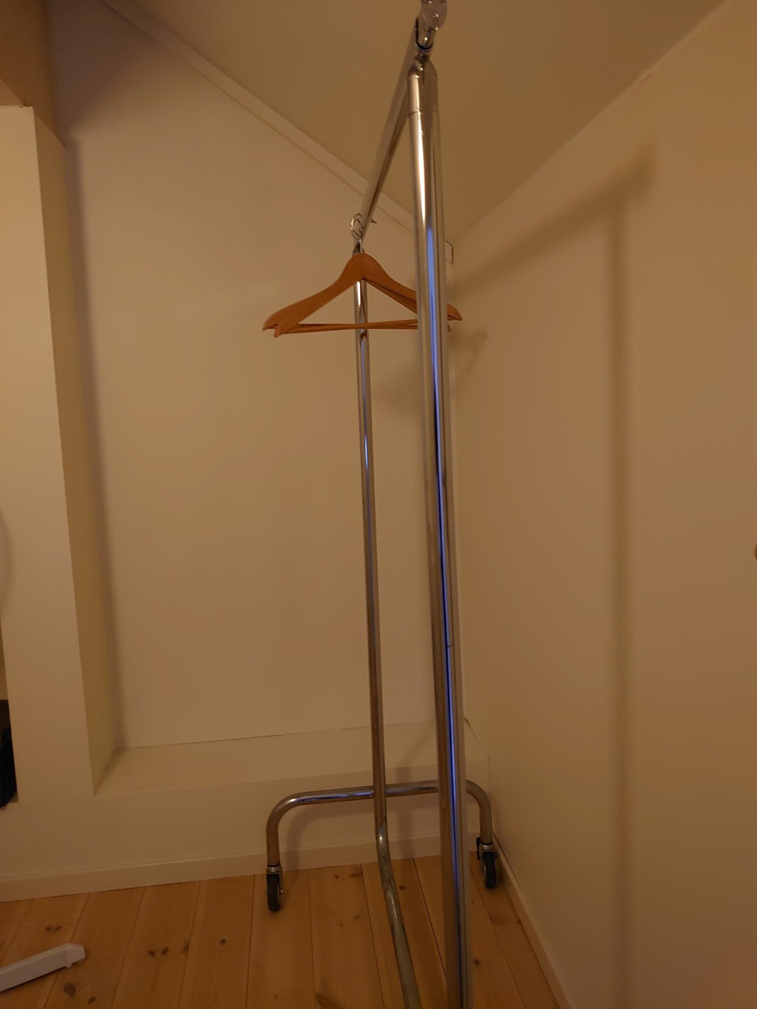 Stor walk-in wardrobe Galleribilde