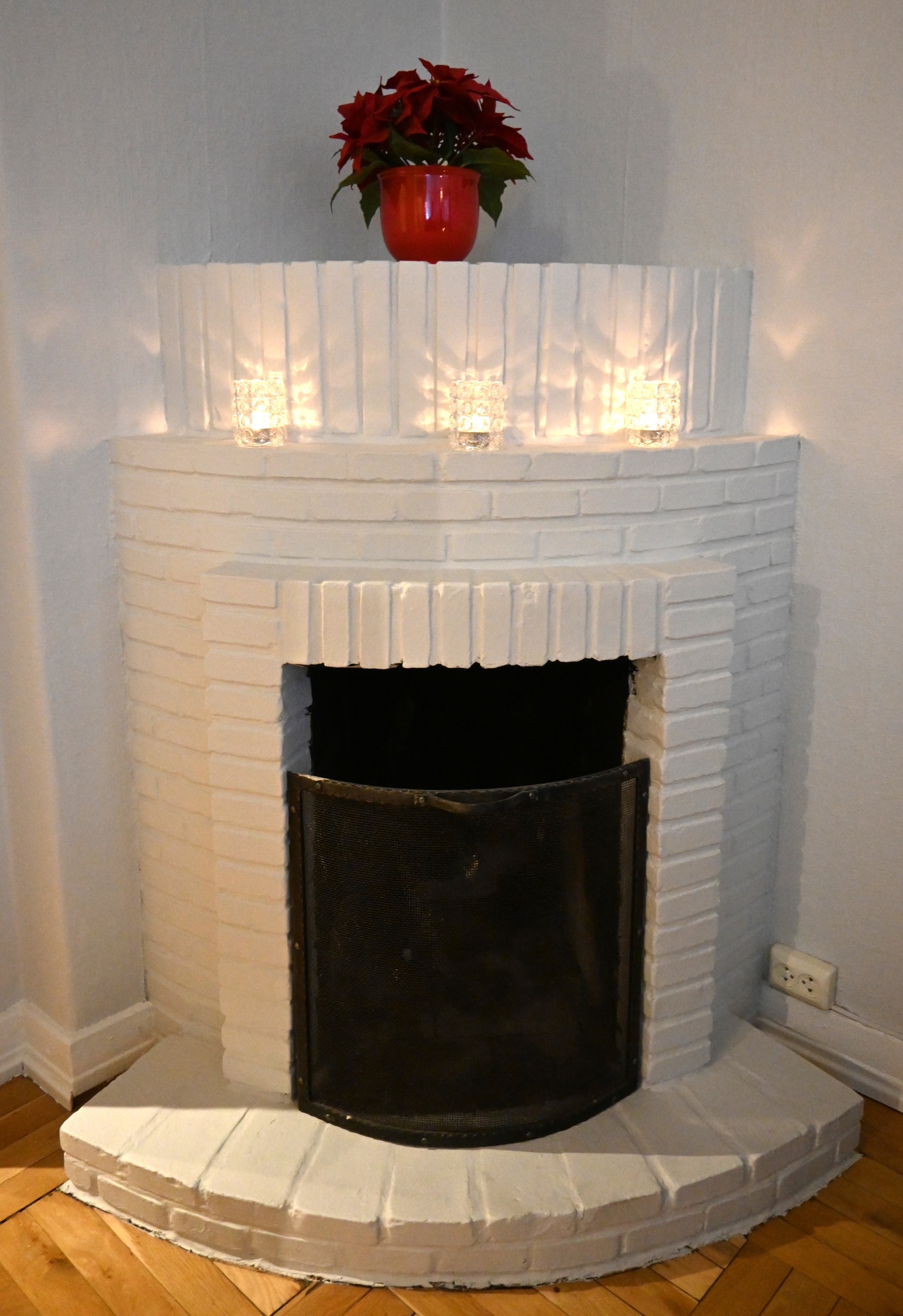 6-det kan fyres med ved i peisen Galleribilde