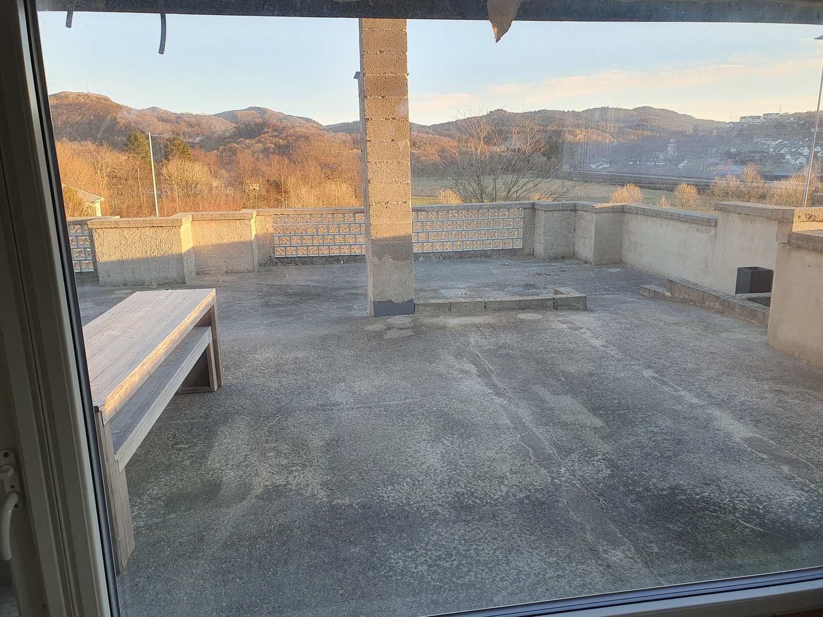 Utsikt stuevindu Galleribilde