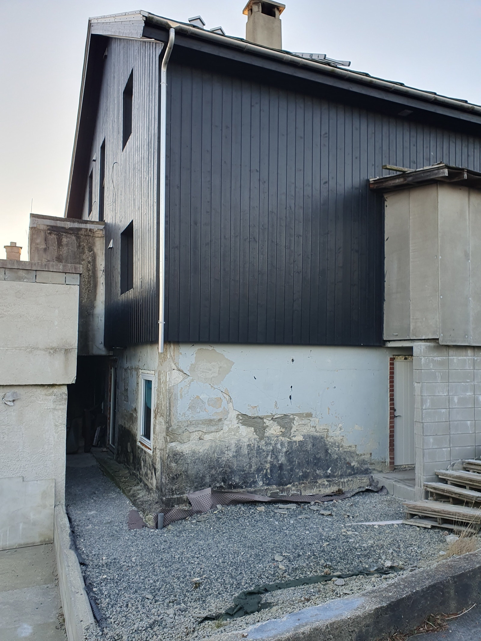 Kjellerinngang Galleribilde