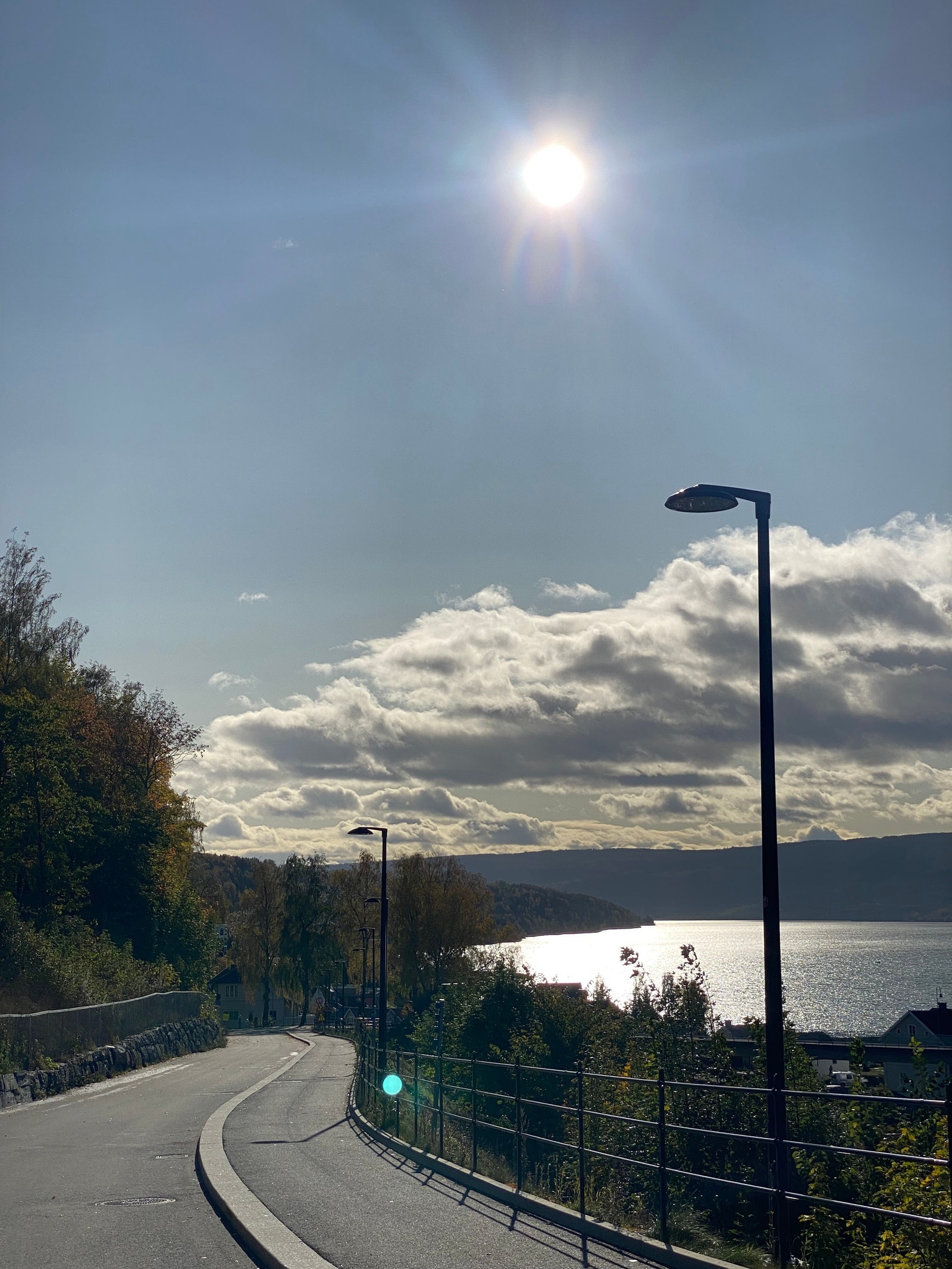 Gangveg til Skysstasjonen. ca. 6 minutter å gå. Galleribilde