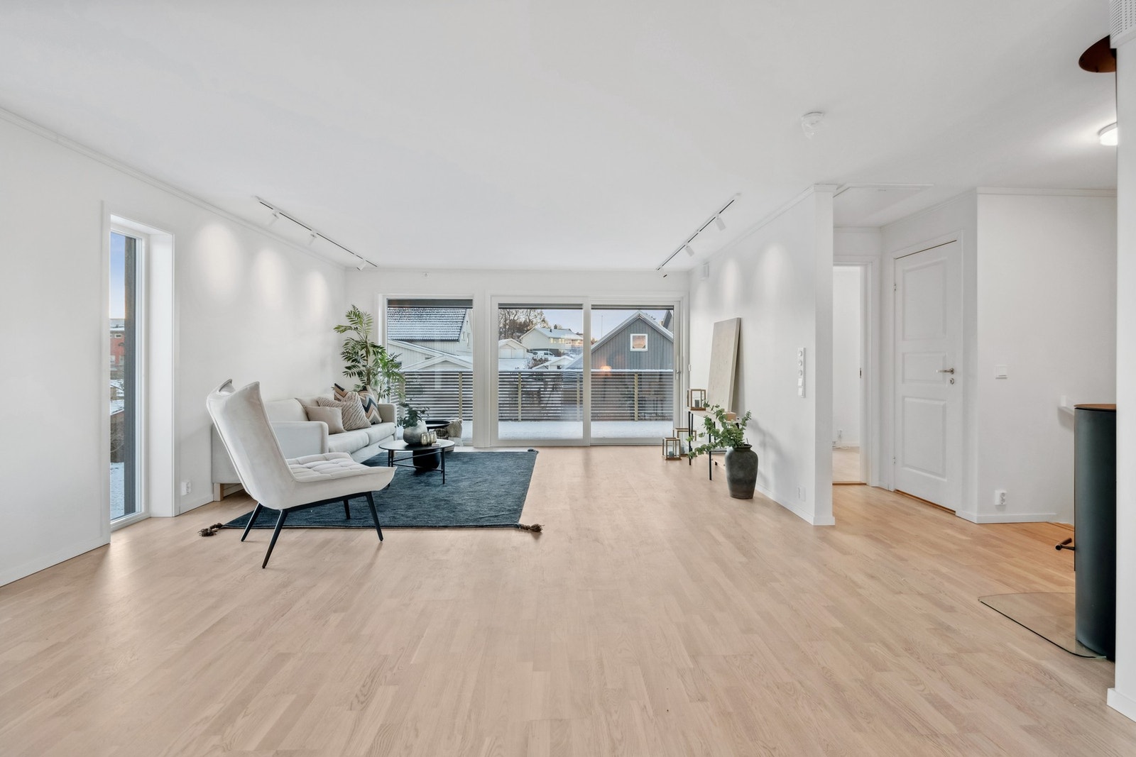 Ledskinner i himling. Galleribilde