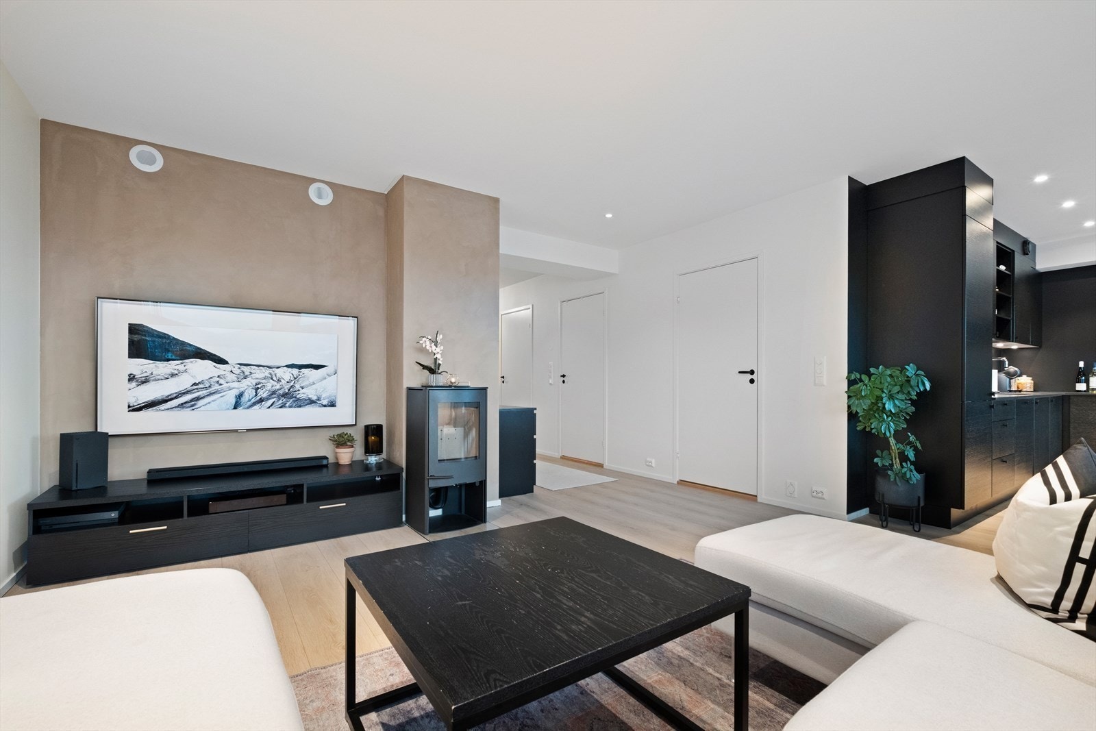 Bilder fra lignende leverte boliger med kundetilpasninger. Galleribilde