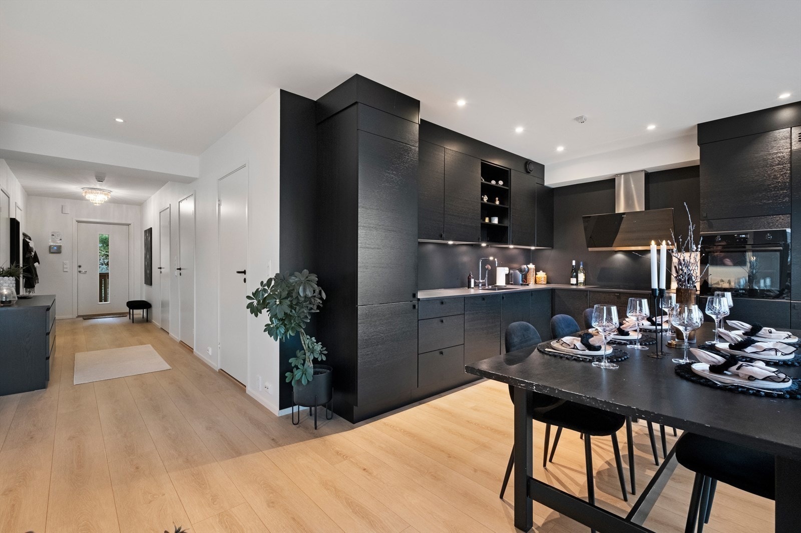 Bilder fra lignende leverte boliger med kundetilpasninger. Galleribilde