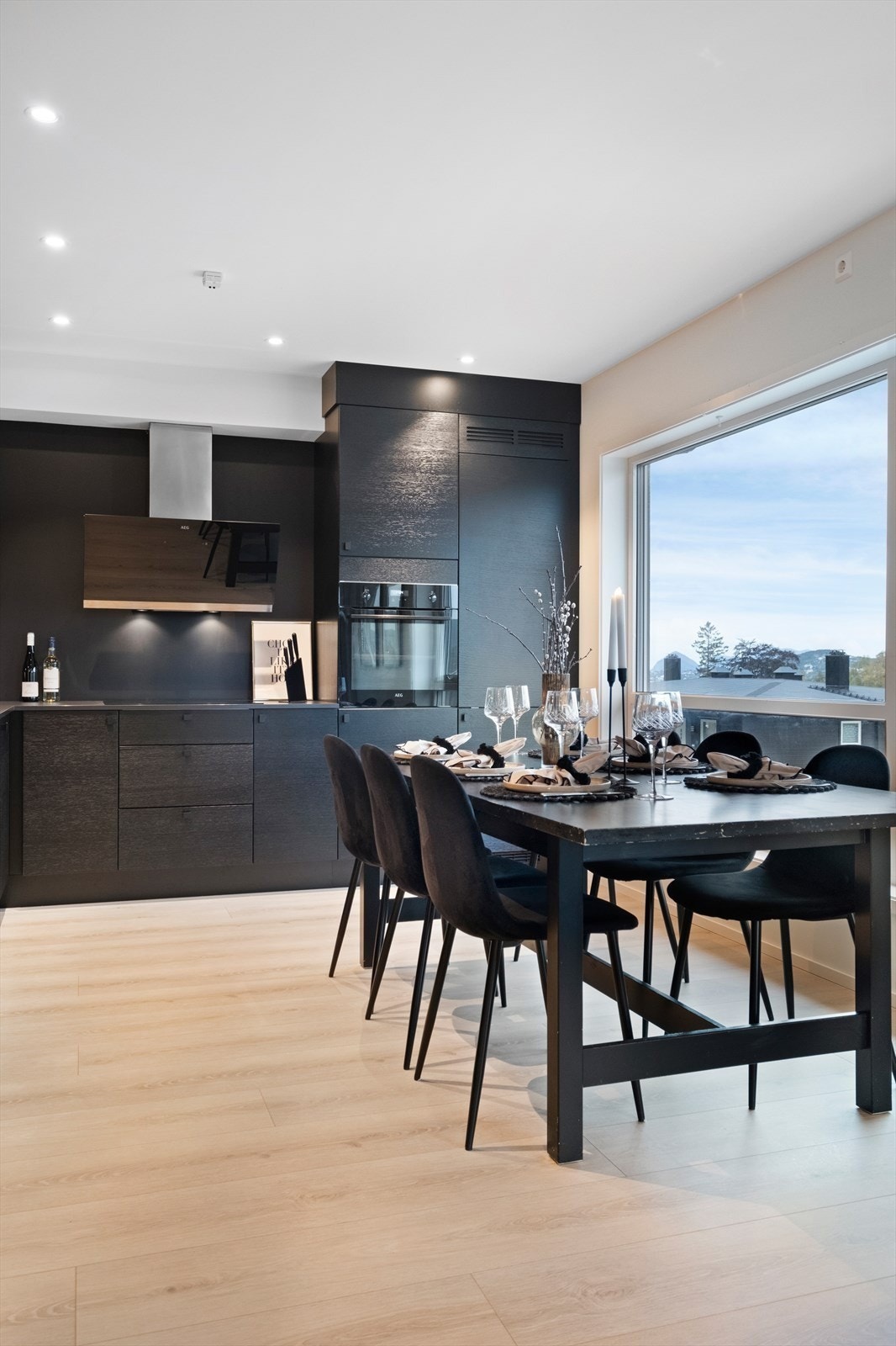 Bilder fra lignende leverte boliger med kundetilpasninger. Galleribilde