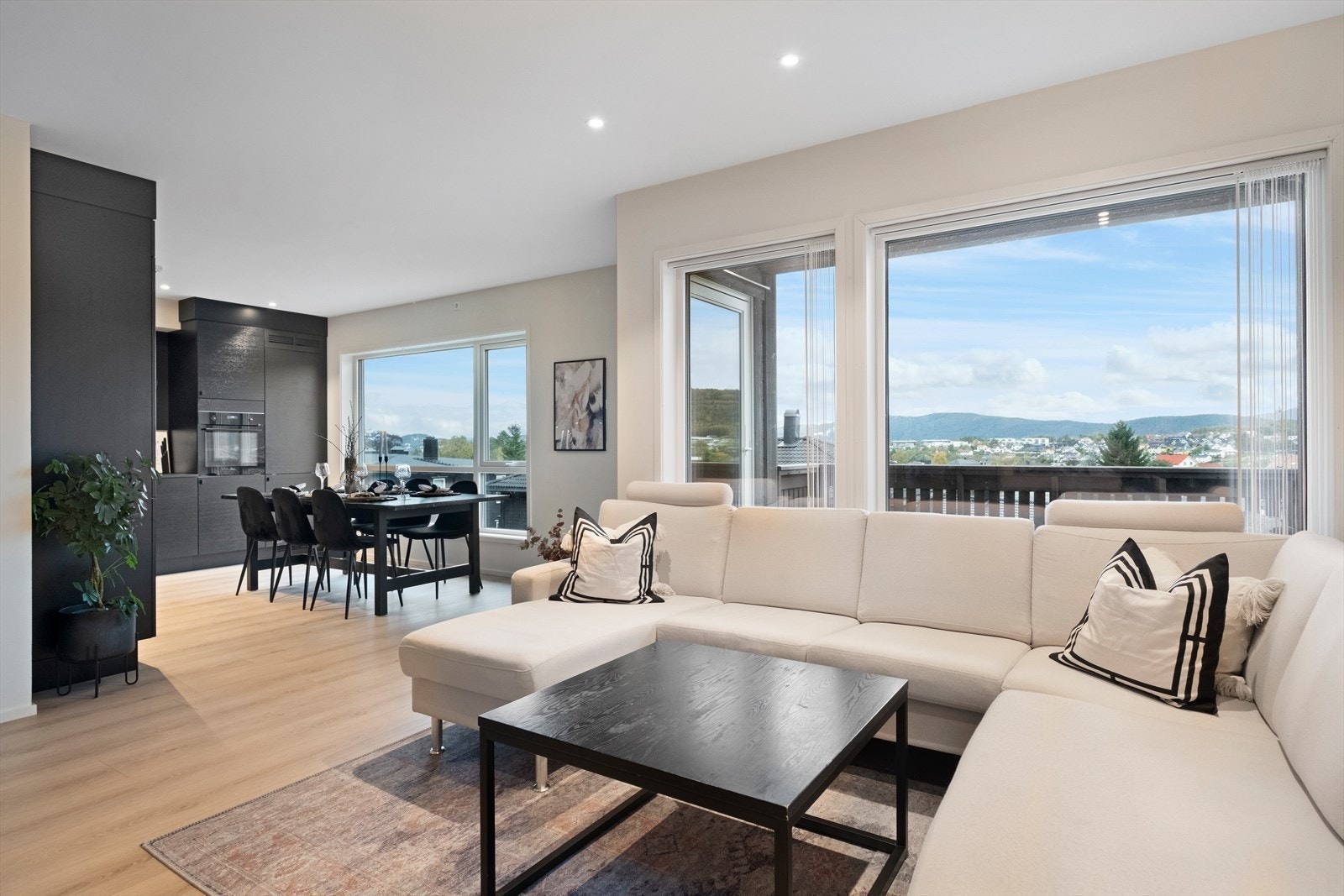 Bilder fra lignende leverte boliger med kundetilpasninger. Galleribilde