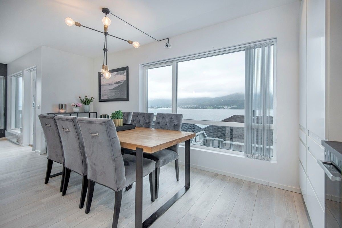 Bilder fra lignende leverte boliger med kundetilpasninger. Galleribilde