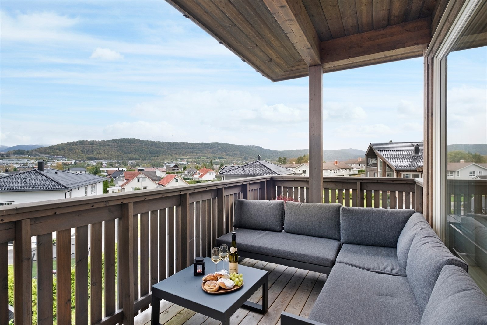 Bilder fra lignende leverte boliger med kundetilpasninger. Galleribilde