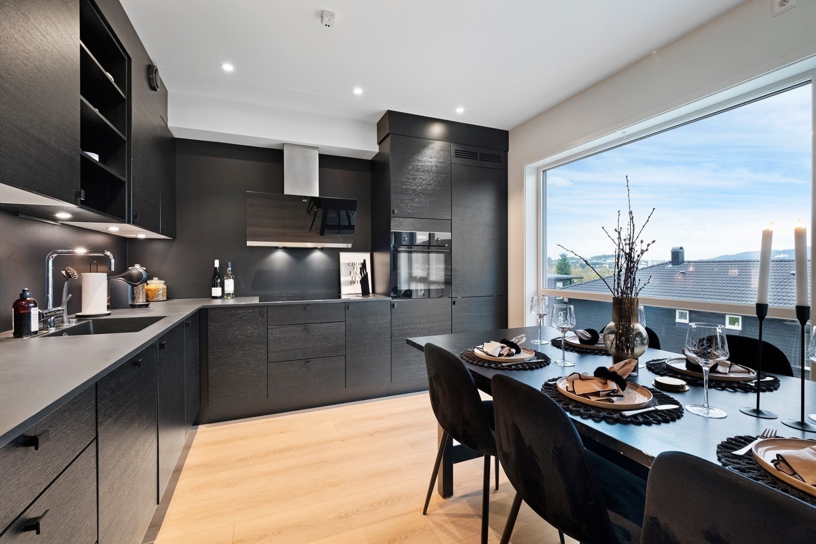 Bilder fra lignende leverte boliger med kundetilpasninger. Galleribilde