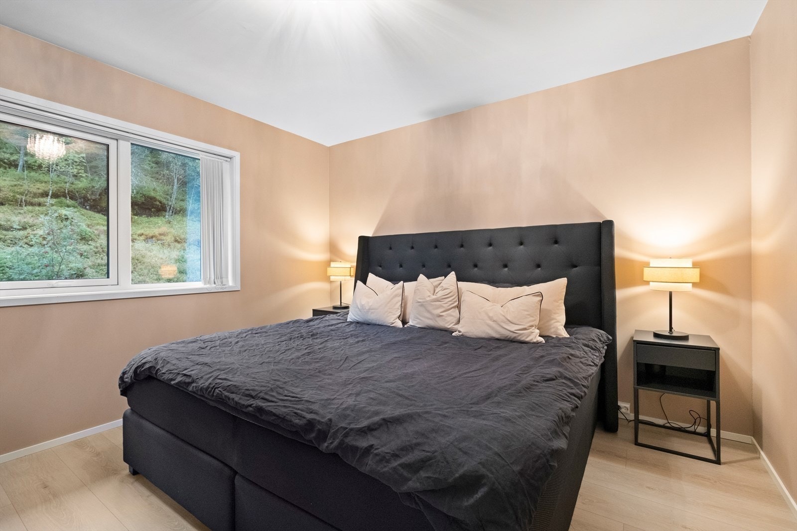 Bilder fra lignende leverte boliger med kundetilpasninger. Galleribilde