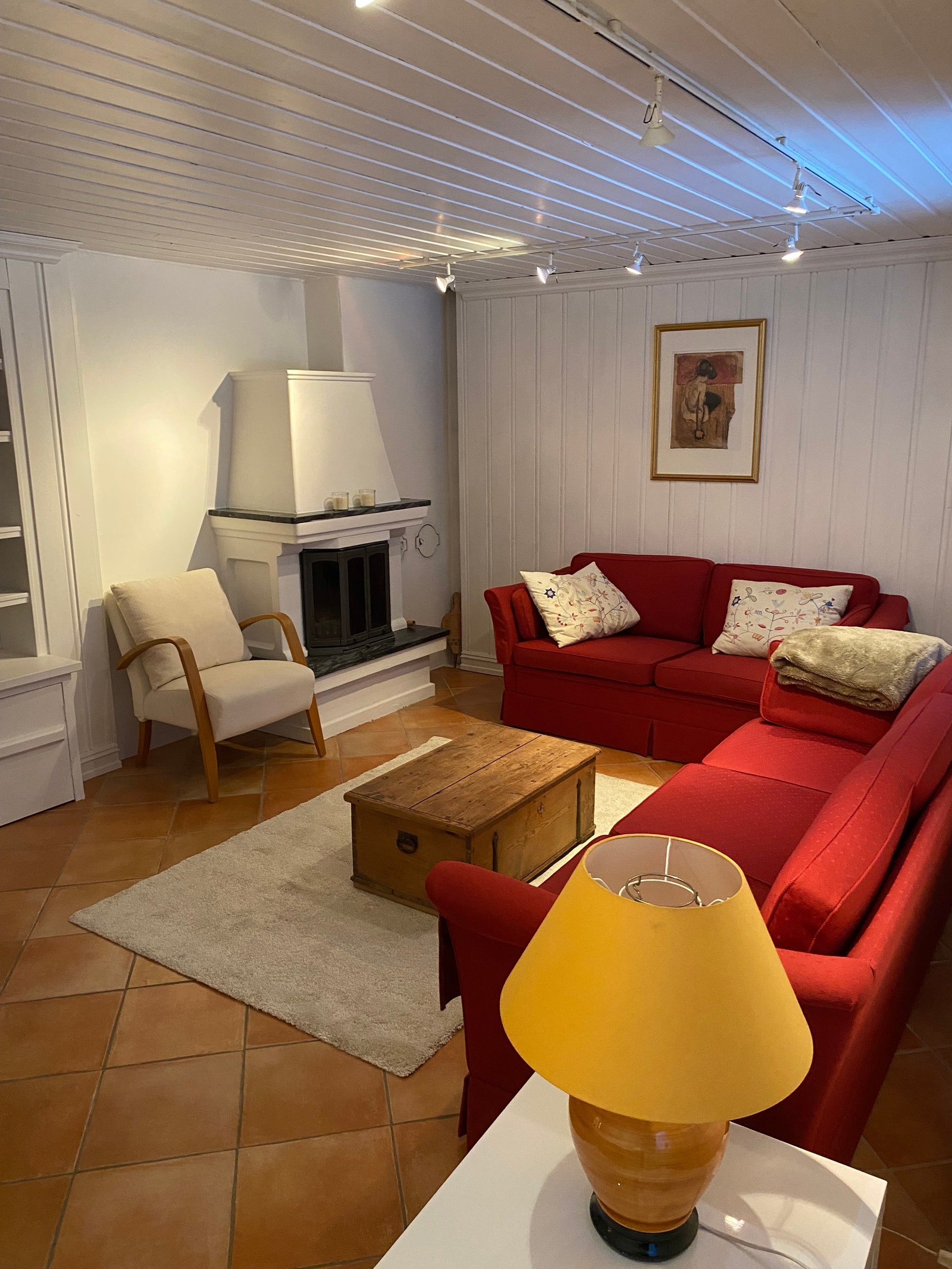 Stue m peis Galleribilde