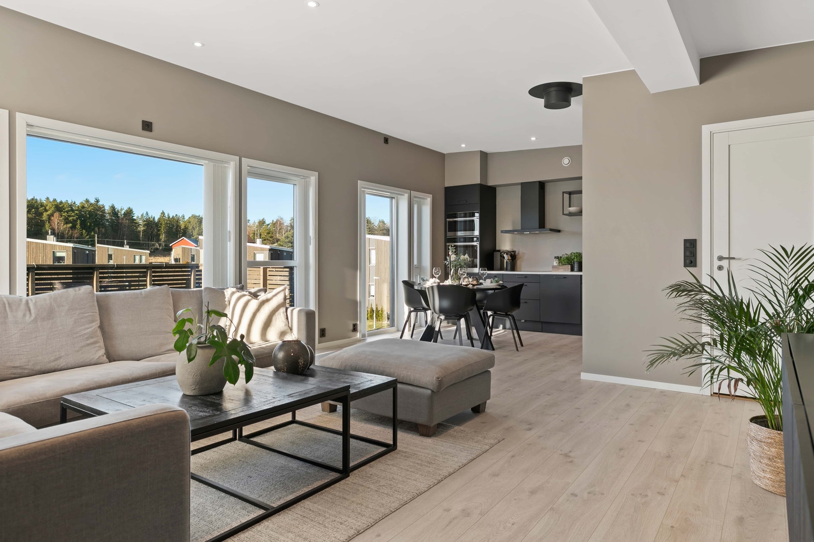 Bildet fra tilsvarende bolig i ett annet prosjekt. Boligen er en endeleilighet og inneholder tilvalg. Galleribilde