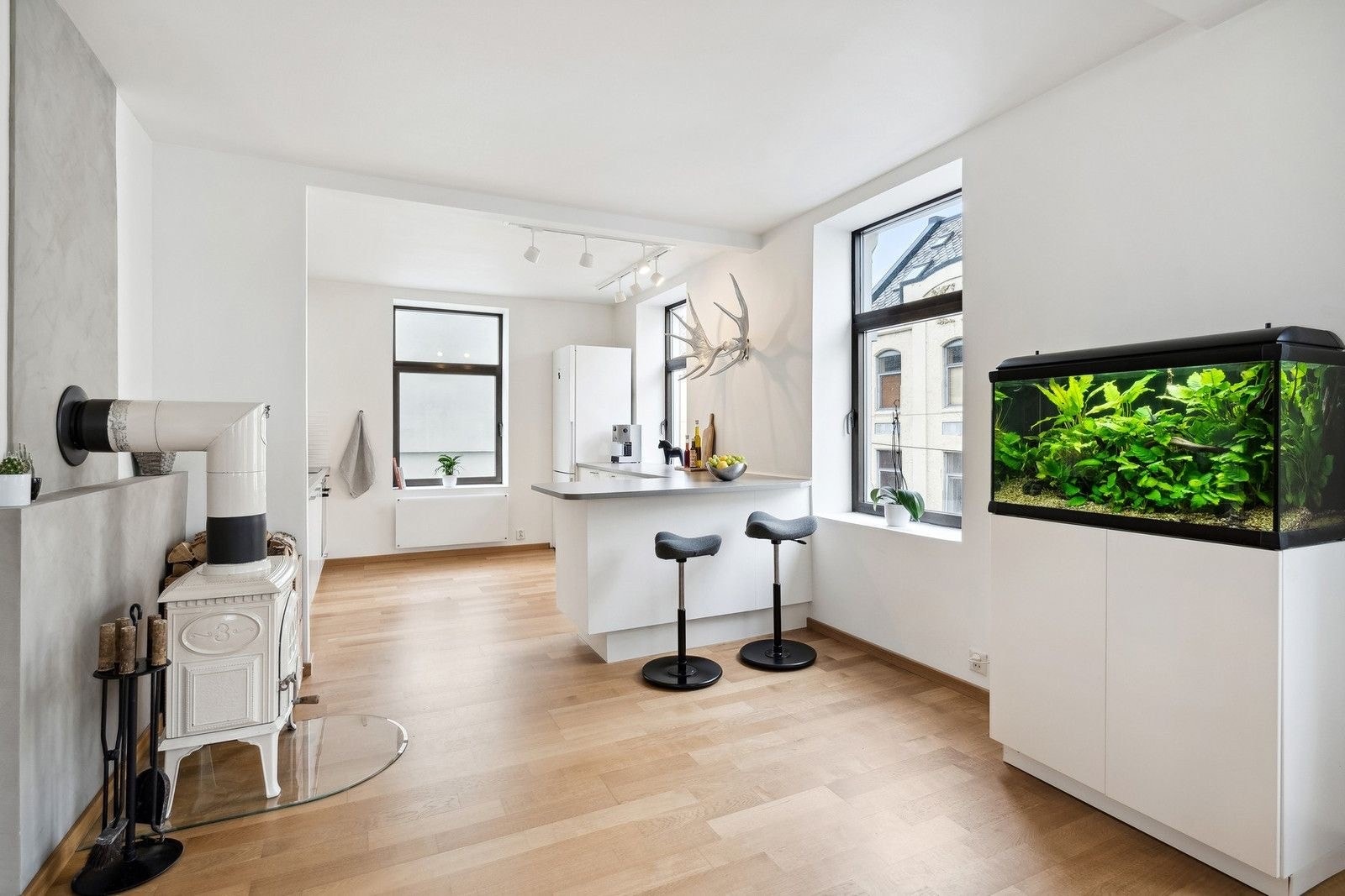 Stue mot kjøkken Galleribilde