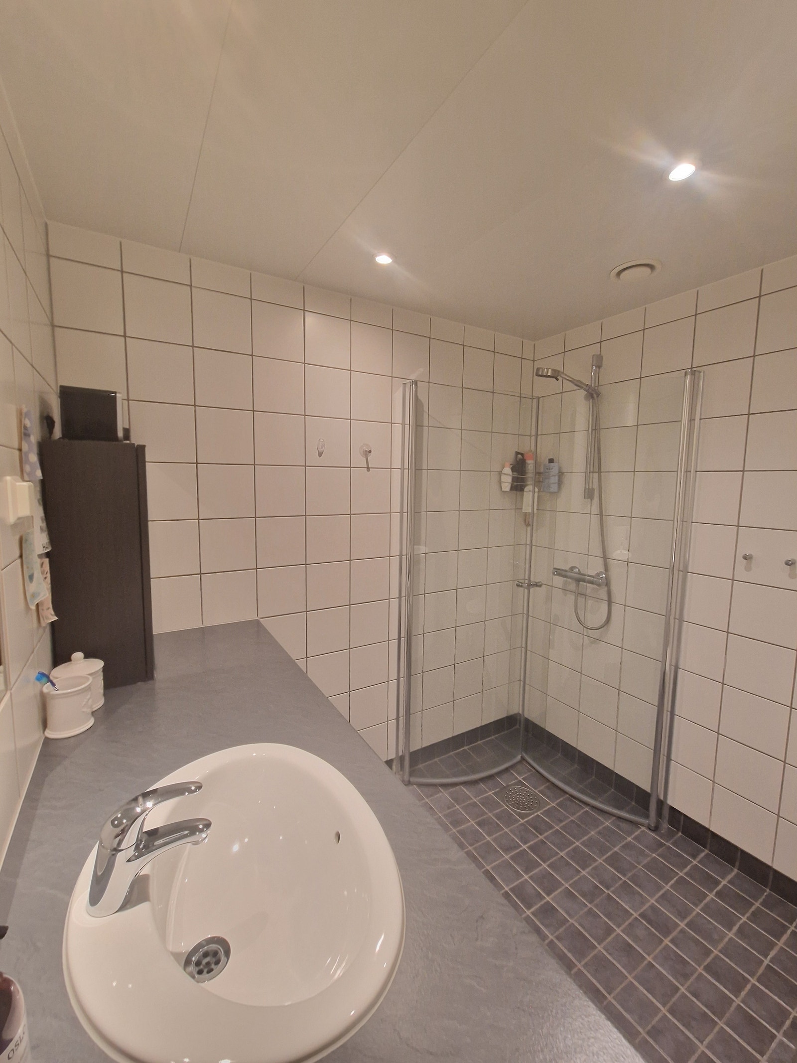 Lyst og delikat bad Galleribilde