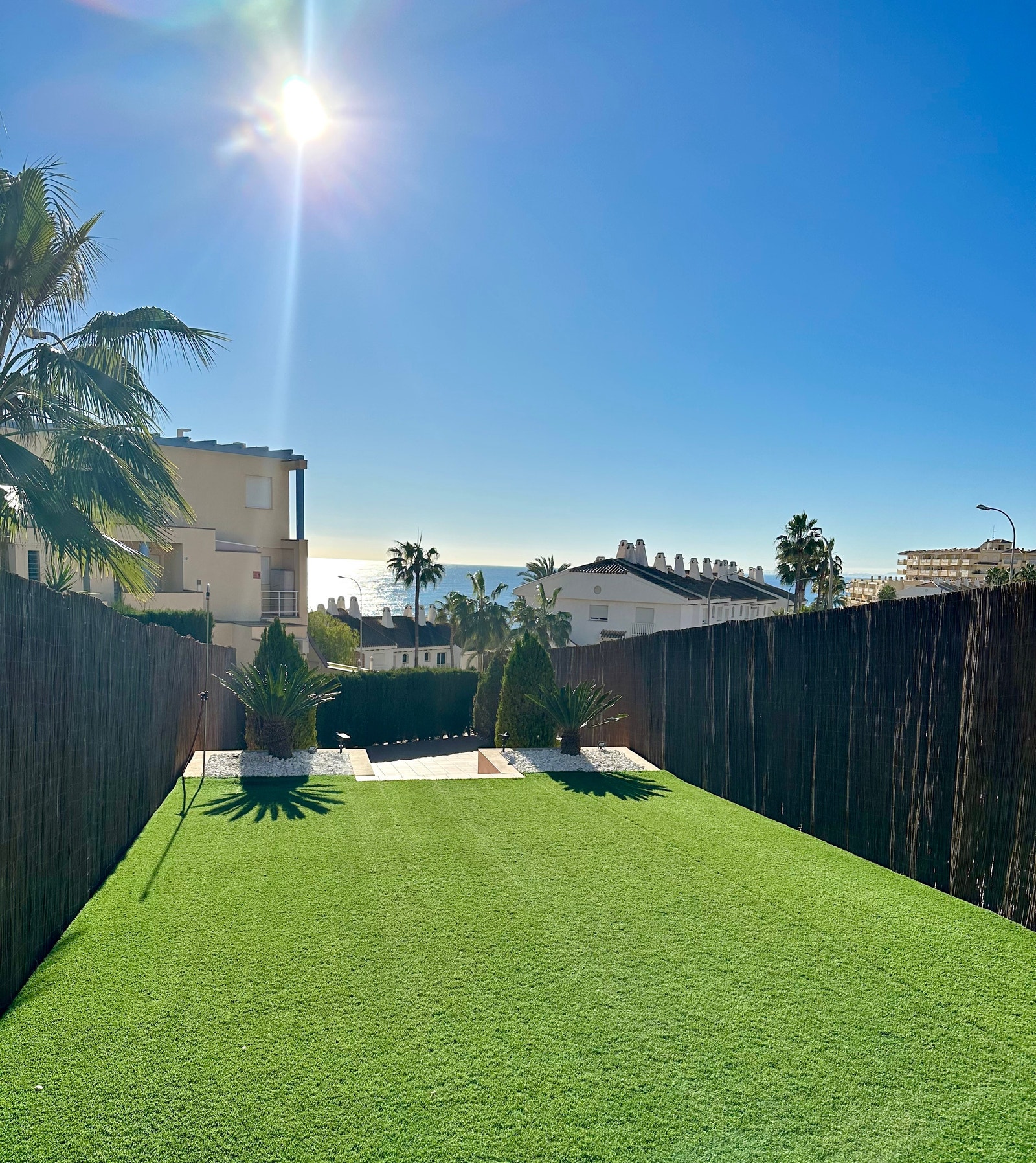 Sjøutsikt fra hovedterrassen Galleribilde