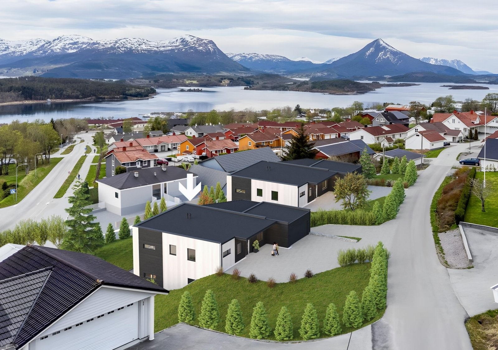 Det aktuelle bygget er til venstre i bildet. Avvik på illustrasjoner vil forekomme. Galleribilde