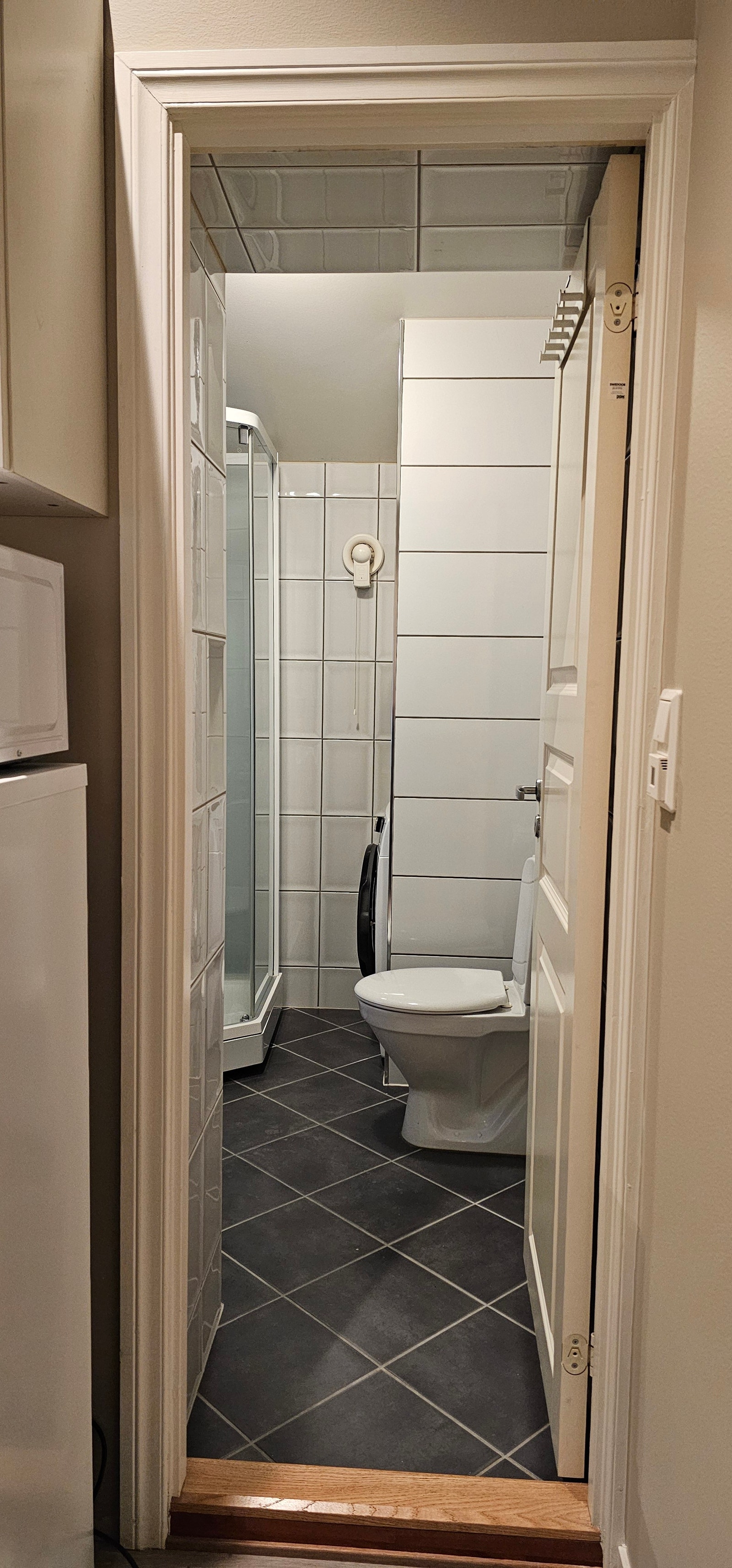 Inngang bad fra stue Galleribilde