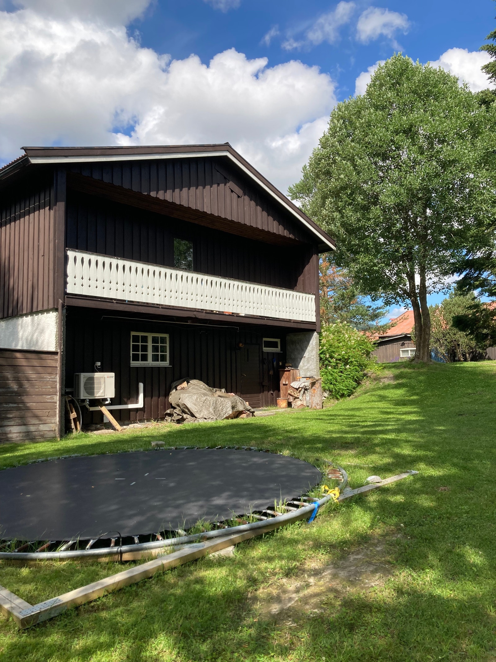 Våningshus fra øst Galleribilde