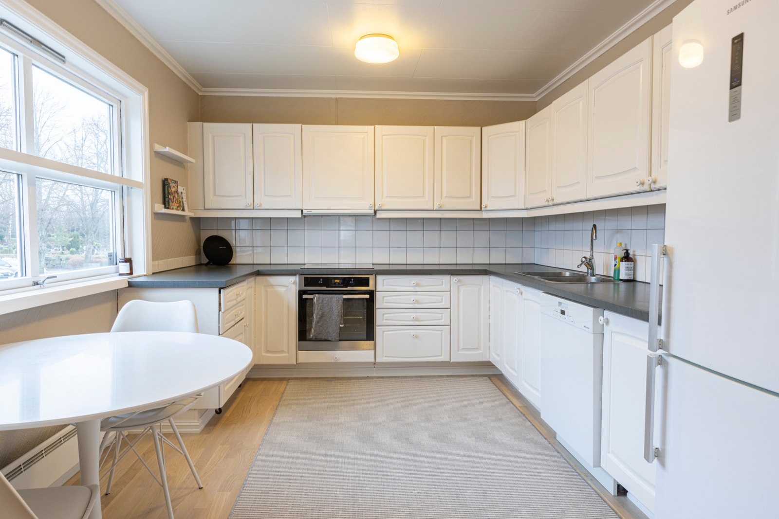 Pusset opp kjøkken i 2023 Galleribilde