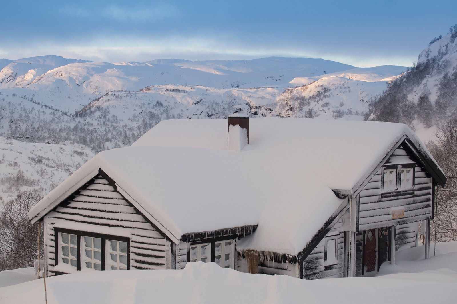 Bilde fra ferdigstilt hytte på Suleskard Fjellgård - Hyttemodell F6.17 Galleribilde
