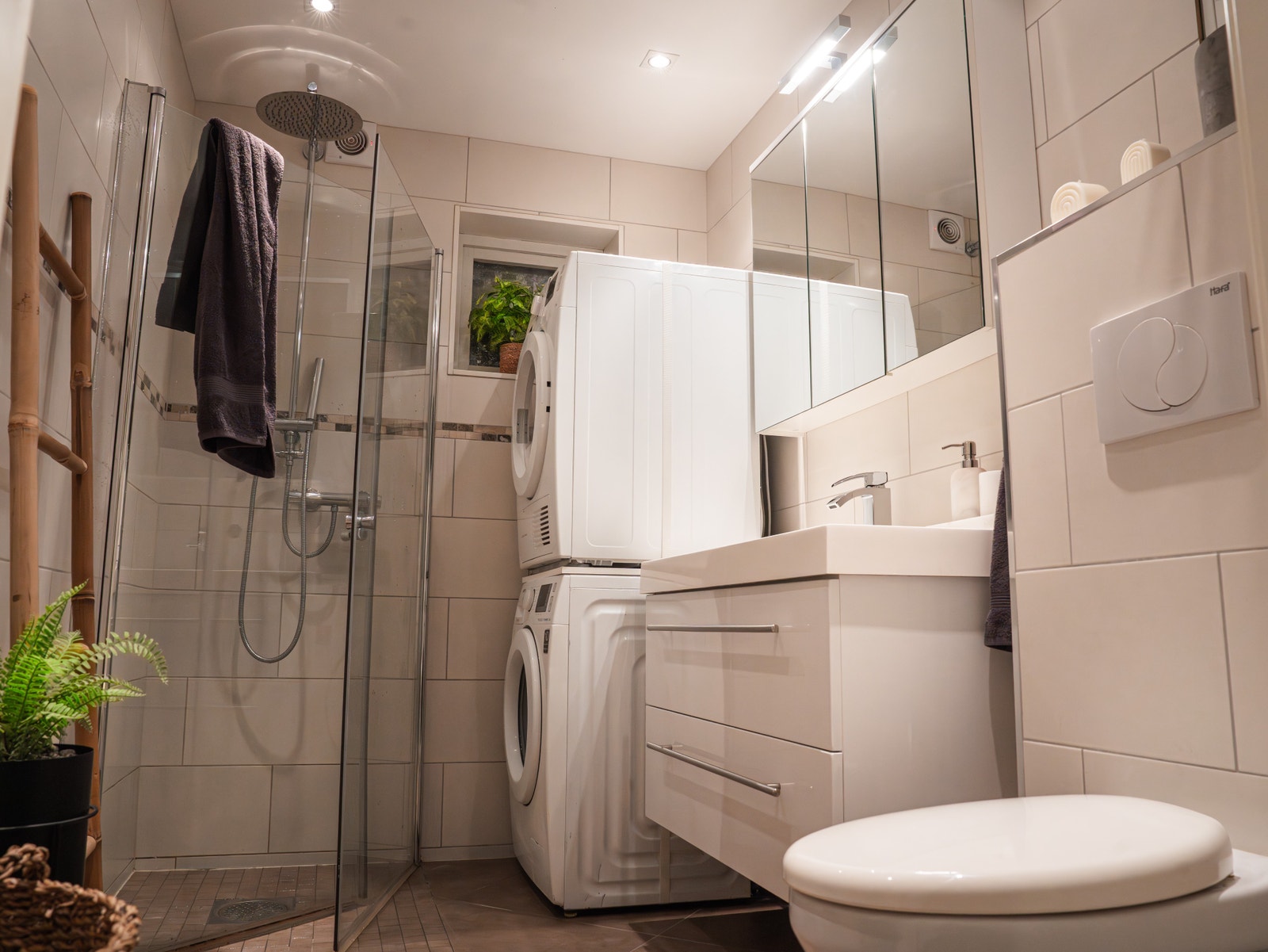 Bad | Vaskemaskin og Tørketrommel medfølger Galleribilde