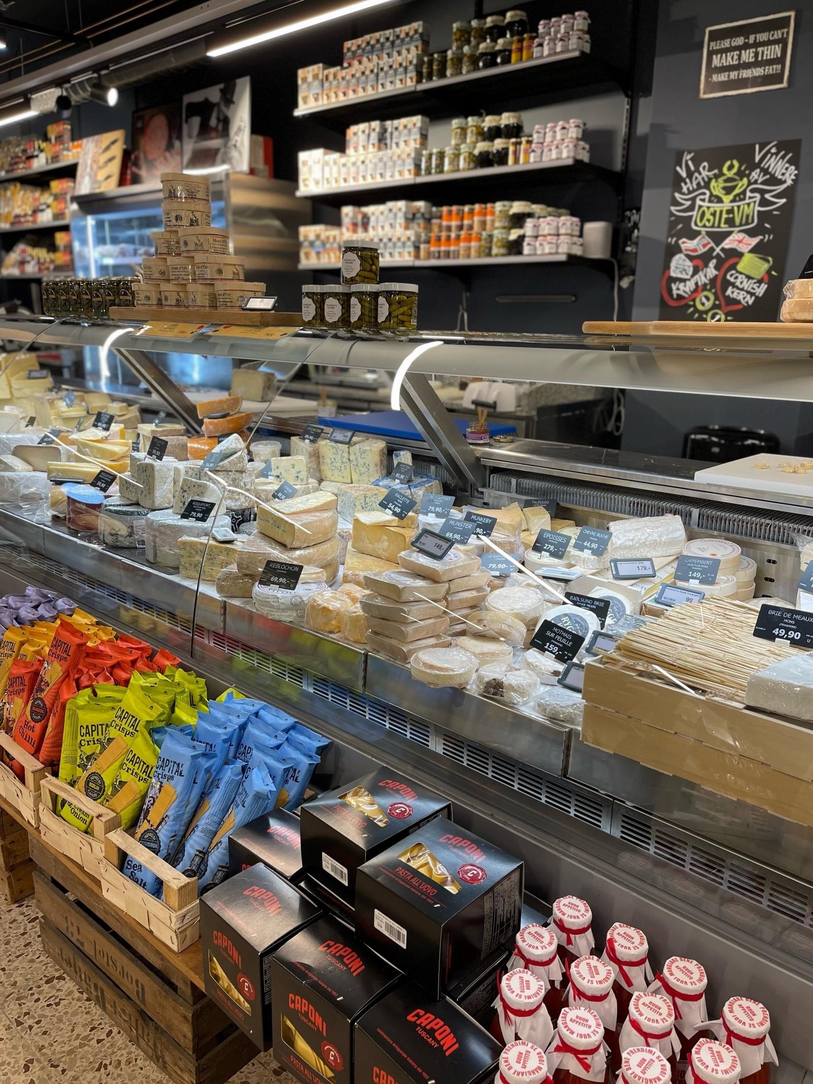 Gutta på haugen på Sæter Galleribilde